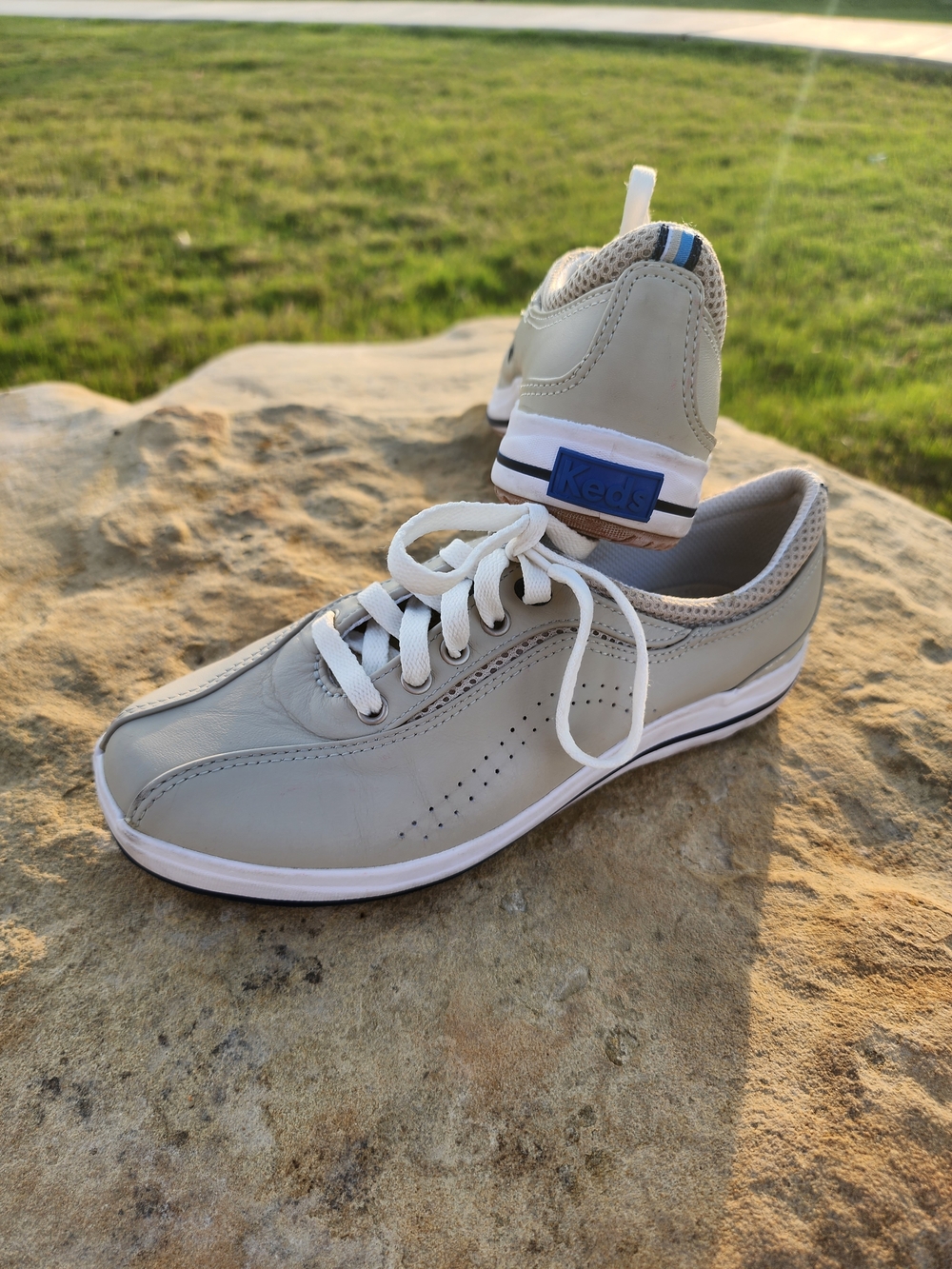 Keds Womens's Casual Lace-Up Sneaker in Light Gray